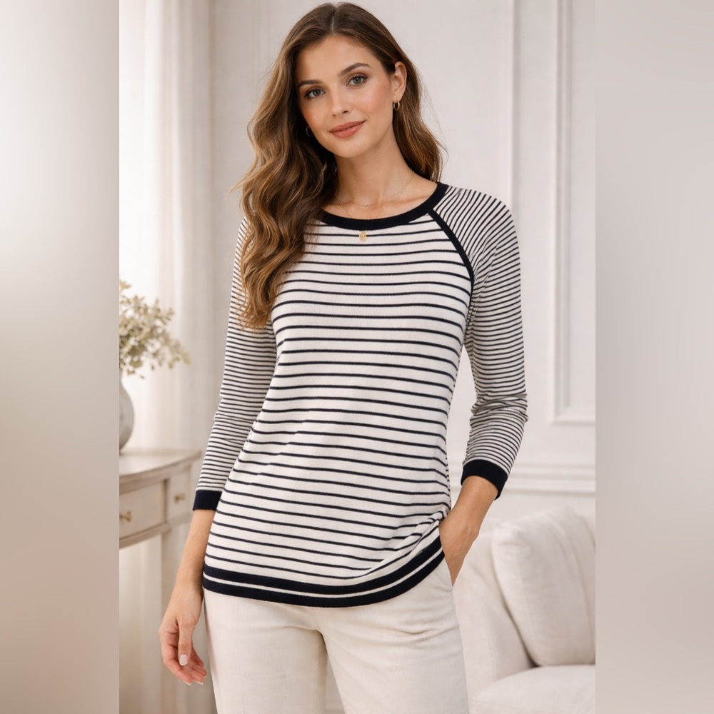 Talbots Women's Cream Blue Stripe Sweater
Medium Petite